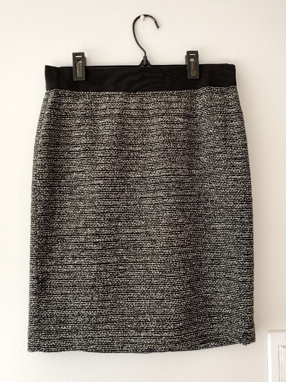 Ann Taylor Pencil Skirt Gray | Size Small